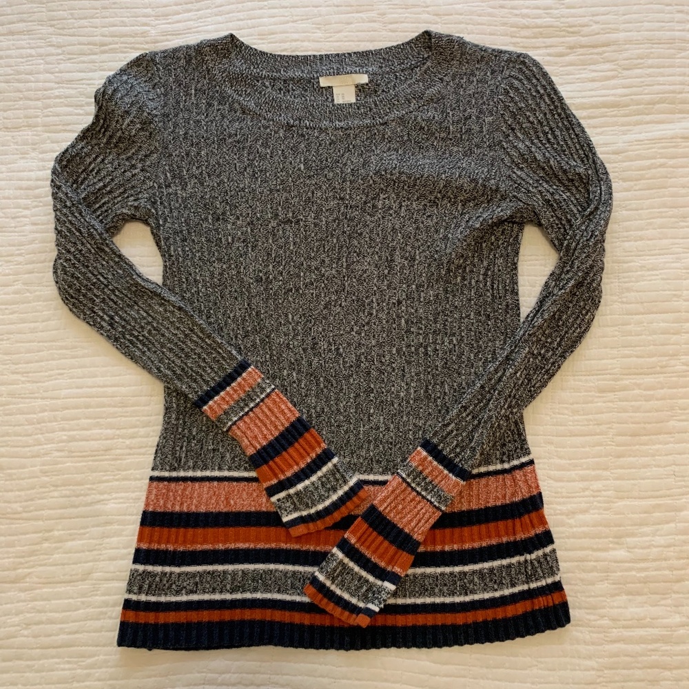 H&M Sweater - Picture 2 of 3